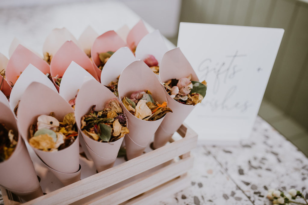 Tray of 20 peach cones of eco-confetti at disco inspired wedding