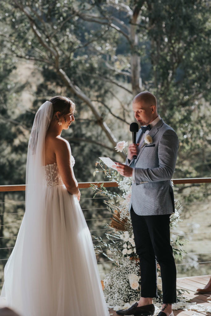 Groom uses muc to say vows at Stonehurst Cedar Creek Micro Wedding