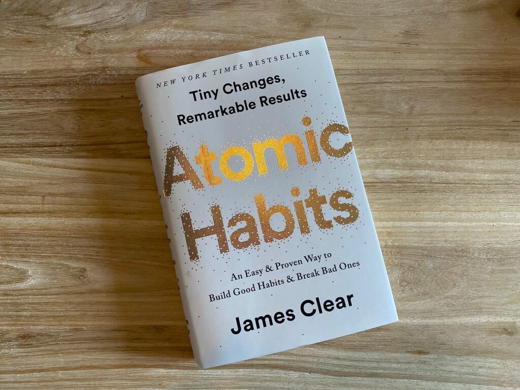 Book cover Atomic Habits by James Clear