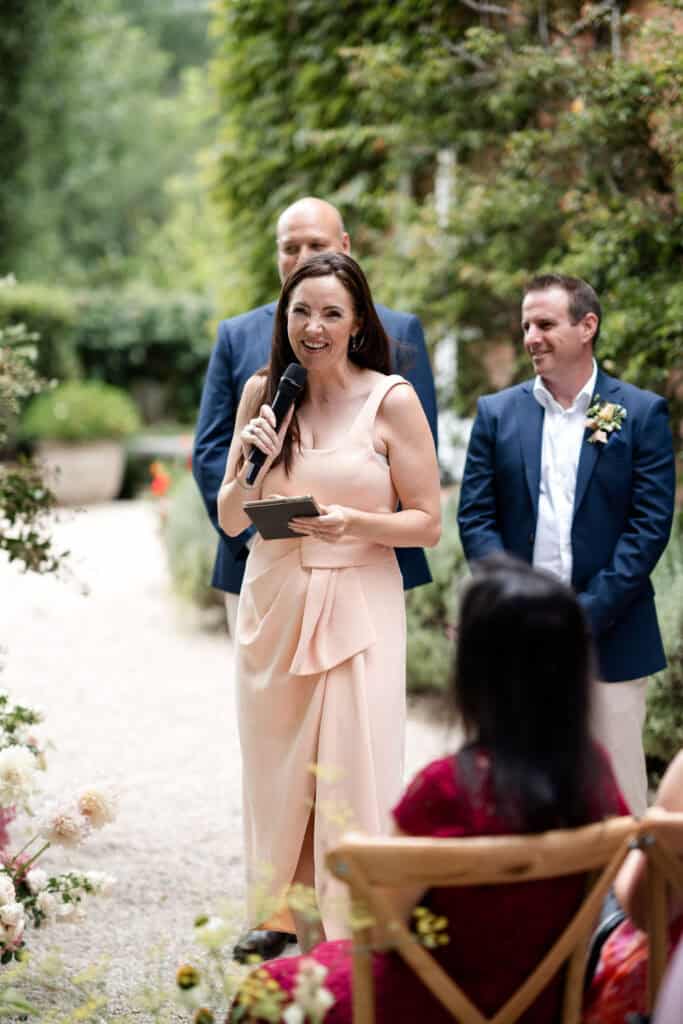 Julie Muir celebrant performing a wedding at Redleaf Wollombi