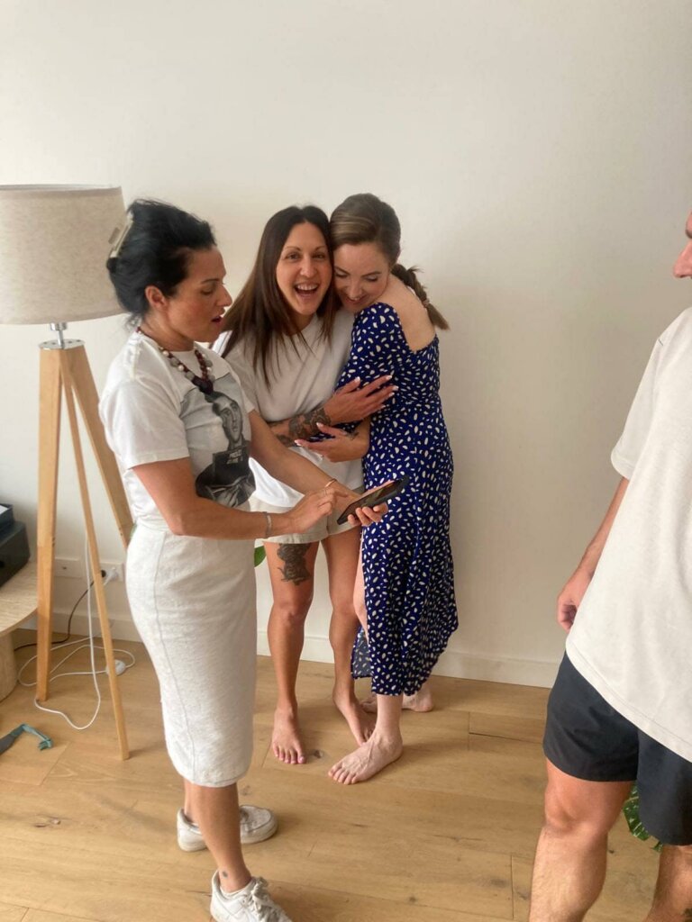 hamilton-wedding-bride-with-her-sister-and-wedding-celebrant-julie muir