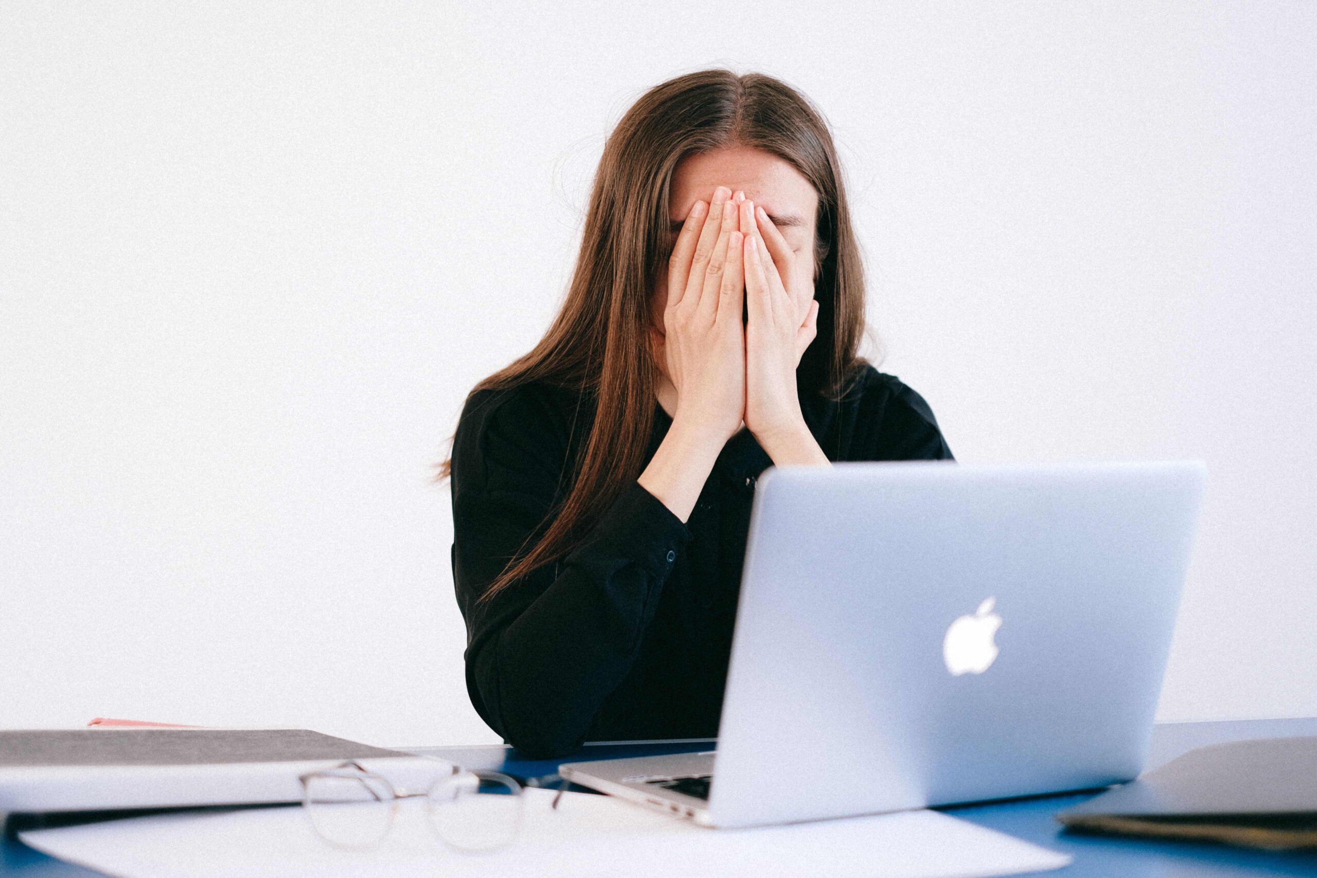 woman-stressed-while-managing-admin-after-death