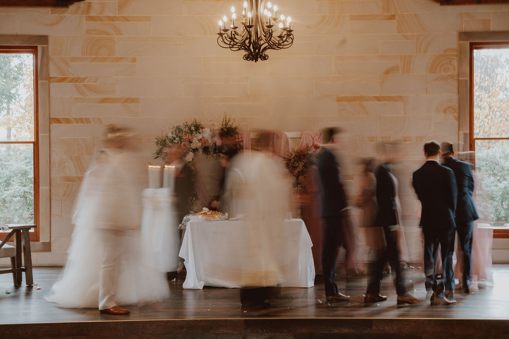 circling-of-the-table-bride-and-groom-with-bridesmaids-and-groomsmen-rachel-and-nick