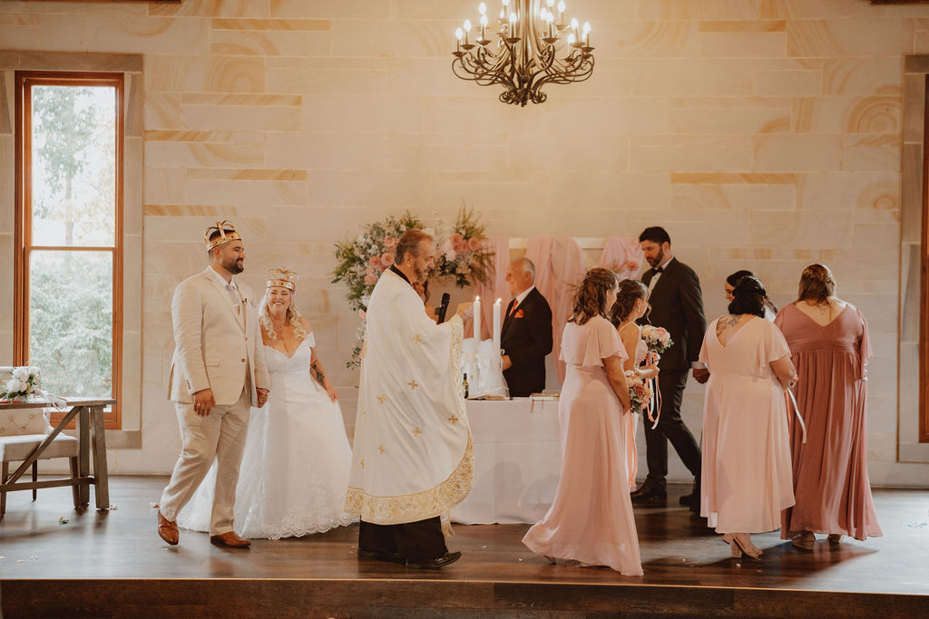 circling-of-the-table-tradition-during-rachel-and-nick-macedonian-wedding-co-hosted-by-julie-muir-at-the-peterson-house-in-hunter-valley-australia