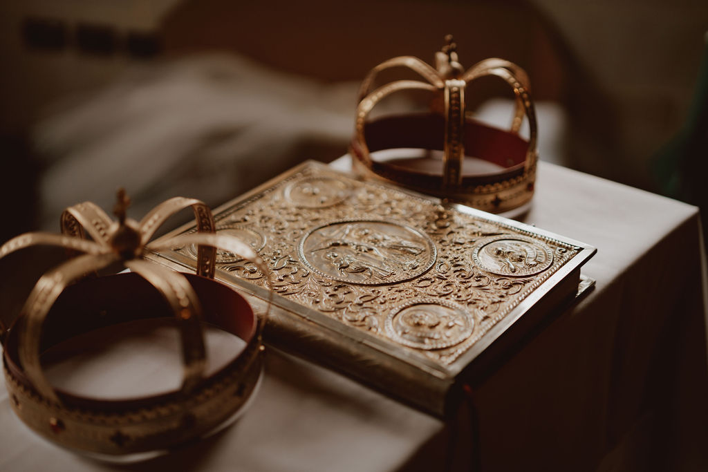 crowns-and-materials-for-traditional-macedonian-wedding-blessing-rachel-and-nick