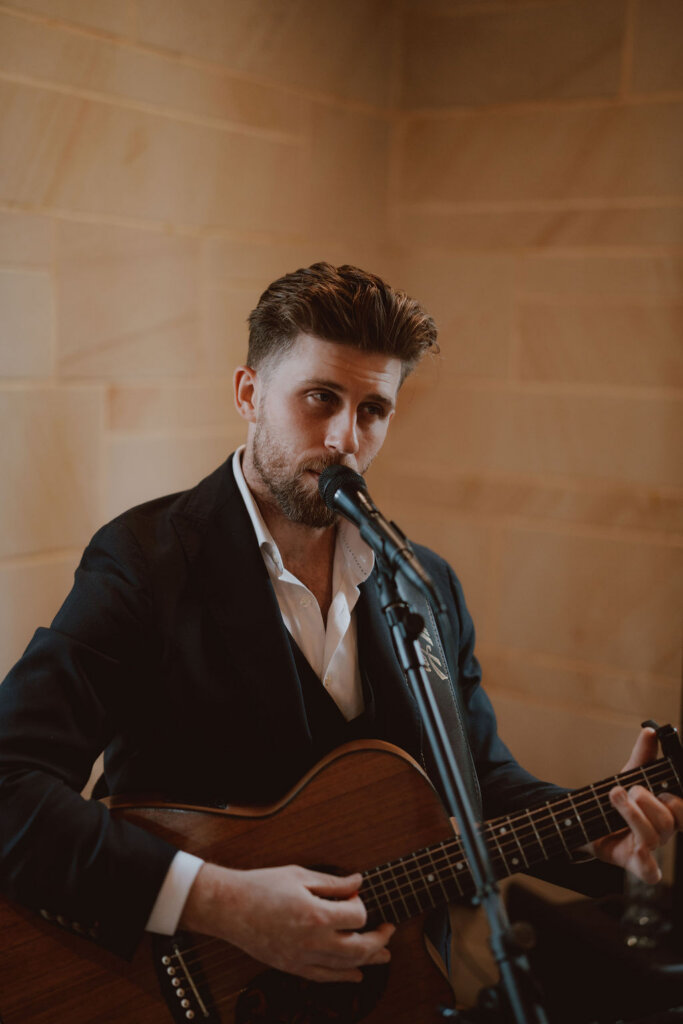wedding-ceremony-singer-rachel-and-nick